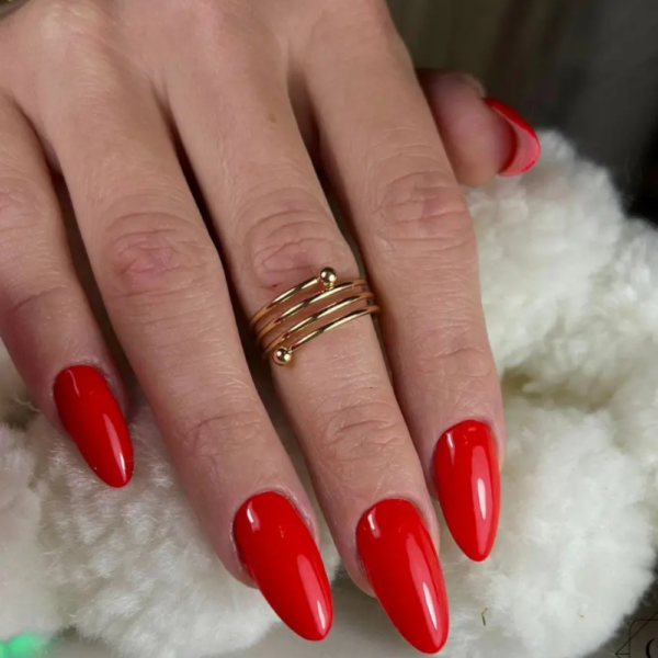 ferrary 15ml jarko crvena nijansa za odvažnu manikuru cici nails