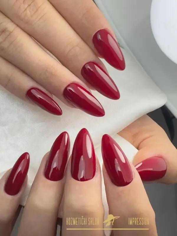 77 – trendy red 15ml – moderna crvena za svaki dan cici nails