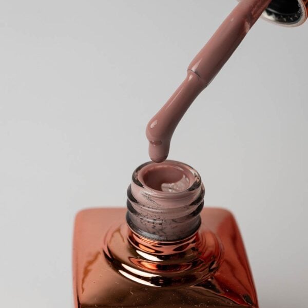 Choco nude trajni lak u nude nijansi Cici Nails