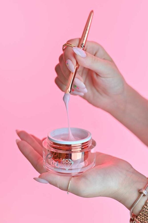 cream-pastel-rose cici nails