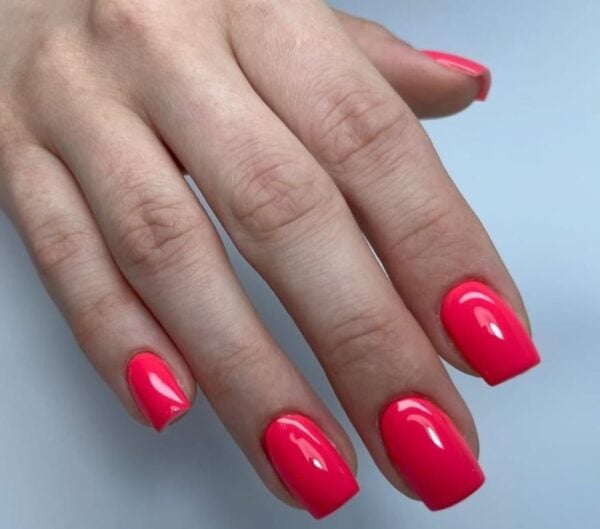Salmon 15ml - intenzivna, kričava koraljno-roza nijansa