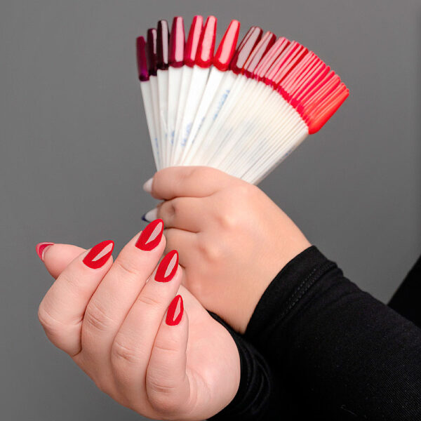 Flora crveni trajni lak romaticni nokti cici nails