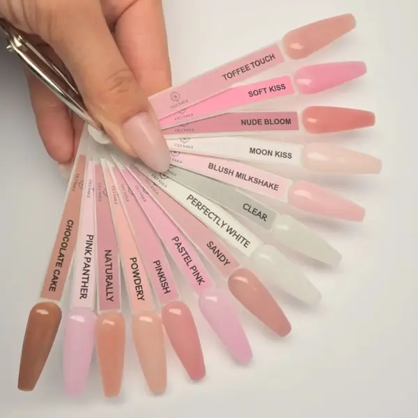 gradivni gel lak u nježno roza nijansi cici nails slavonski brod
