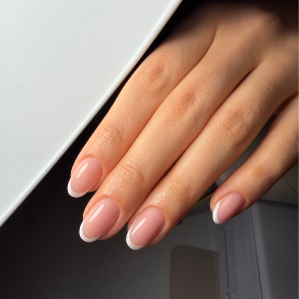 hard biab pinkish puderasto prigušena ružičasta s bež podtonom cici nails