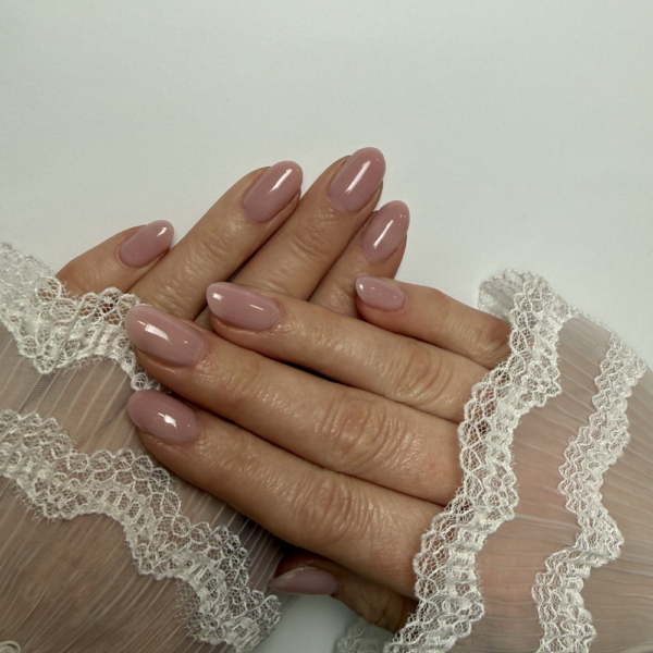 build base mocha mist – neutralna nude nijansa cici nials