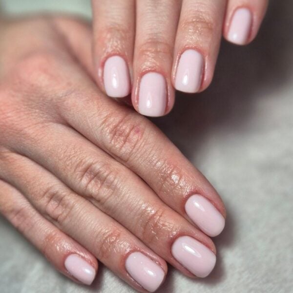 hard biab blush milkshake gradivni gel lak u nježno roza nijansi cici nails