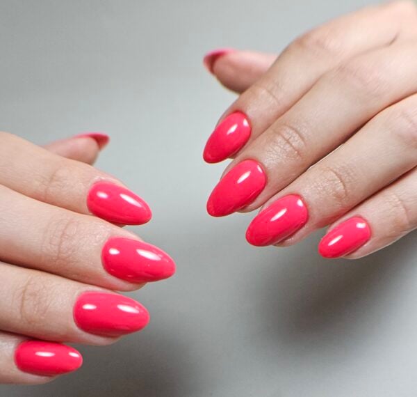 268 bubblegum punch 15ml trajni lak u hladnoj bubblegum ružičastoj nijansi cici nails