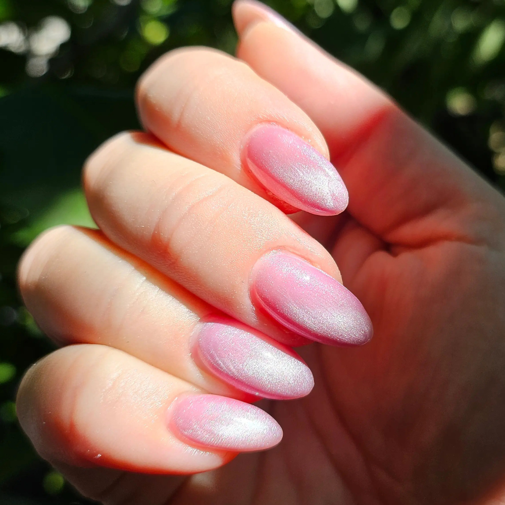 339 sia – nježna lila cat eye trajni lak perlasti trajni lak cici nails