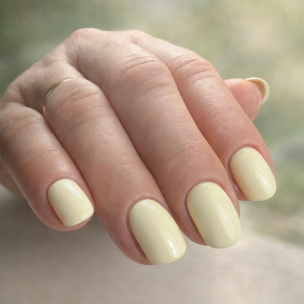 354 banana 8ml pastelno žuti trajni lak gel polish cici nails slavonski brod