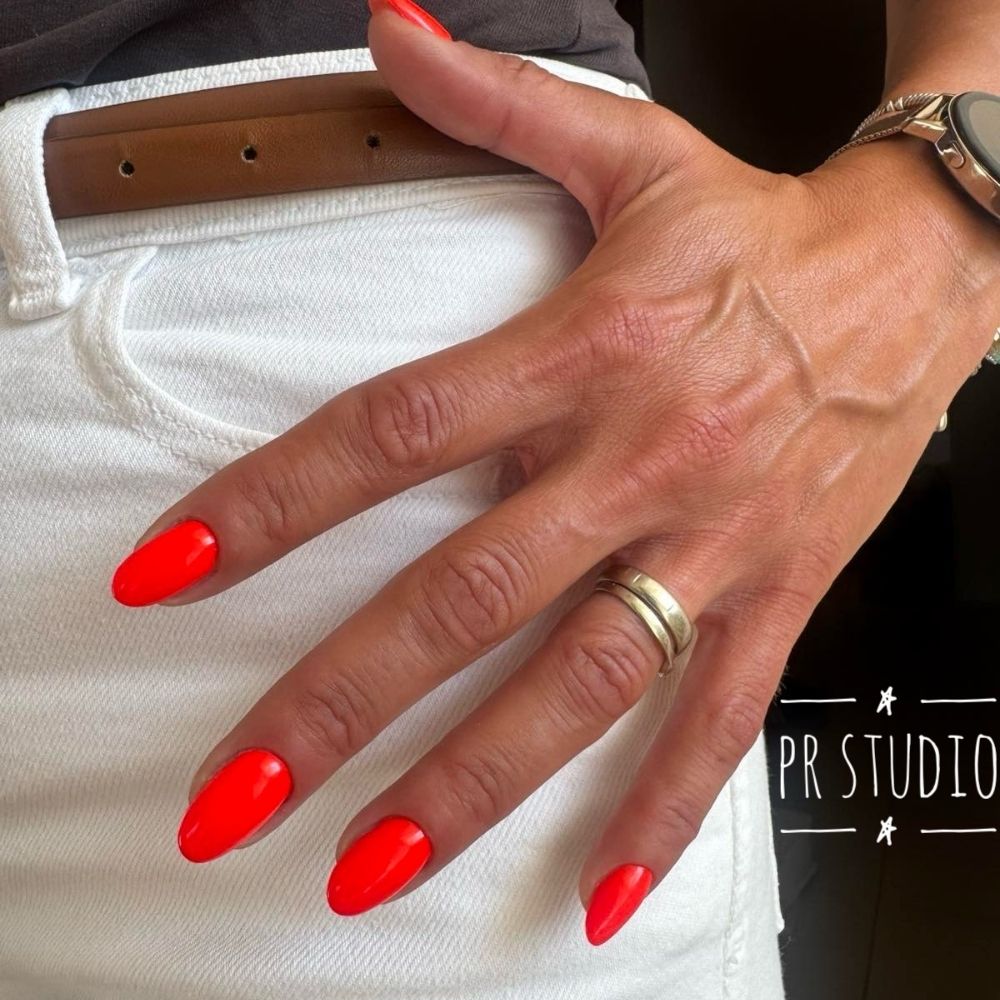 hot girl 8ml – neonski koraljno crveni trajni lak sa sunset glow