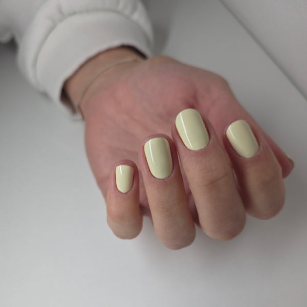 354 banana 8ml pastelno žuti trajni lak gel polish