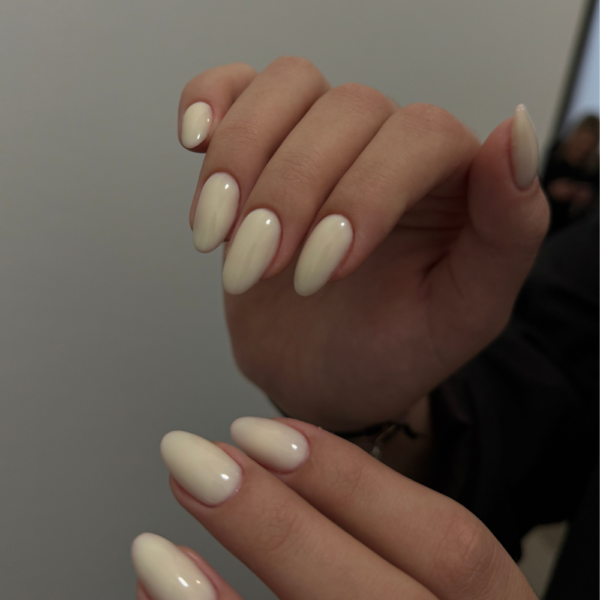 build base banana puding gradivna baza u krem pastelnoj nijansi ojačani trajni lak cici nails