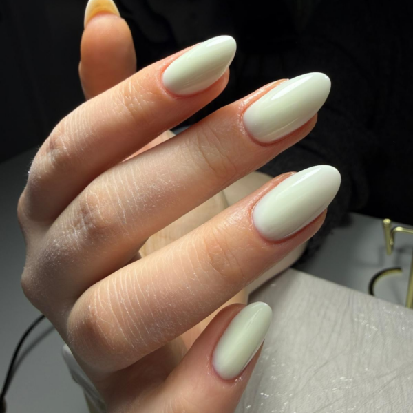 build base pineapple sorbet gradivna baza u svijetloj krem nijansi cici nails