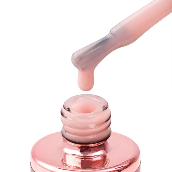 master perfection strawberry cake drop mliječno roza nijansa gel lak u bočici cici nails