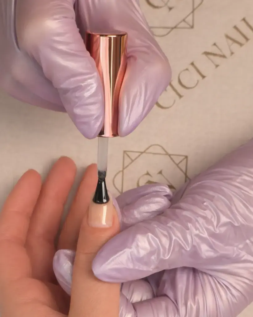 nanosenje baze na nokat cici nails