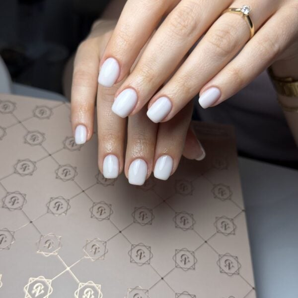 betonka level pro creamshake 15ml mliječno bijela nijansa za nokte cici nails