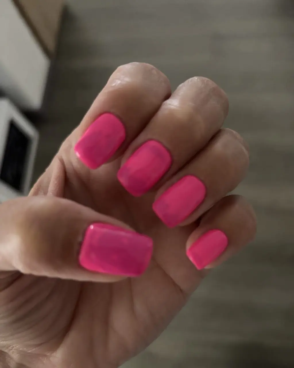 neonske flekice cici nails