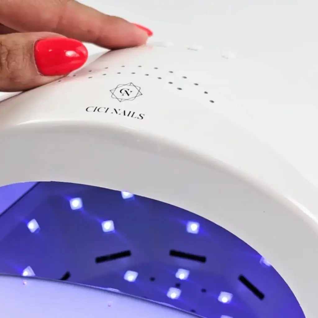 polimeriziranje uv led lampa cici nails